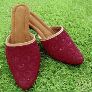 Women Mules/Jutti - Maroon