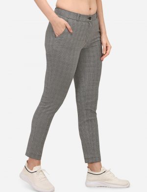 Cotton blend checks printed women pant