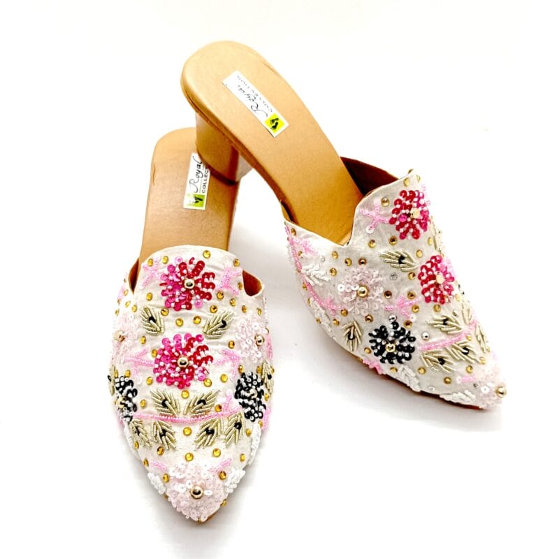 Embroidered Punjabi Mules Women