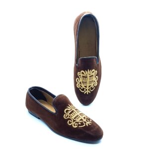 Brown embroidered velvet jutti