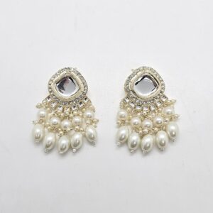 Creamish Pearl Earrings